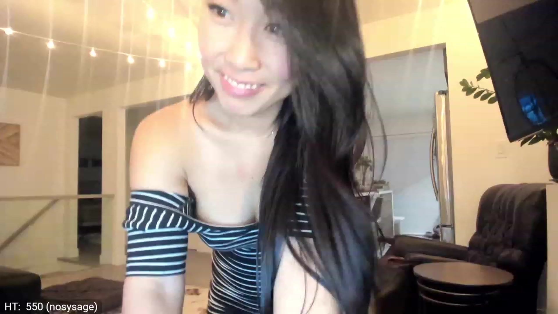Gallery image thumbnail from RicePuddin's myfreecams stream on, 11/27/2022, 24:37 image 14 of 20