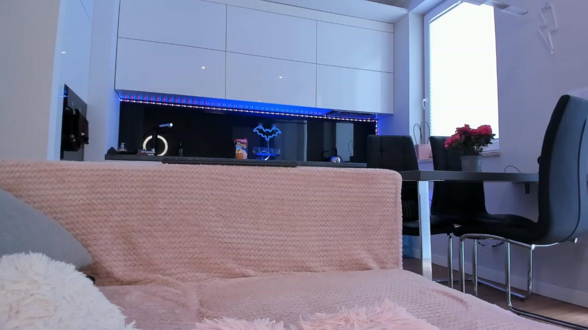 Gallery image thumbnail from Rika_Love's myfreecams stream on, 06/15/2023, 10:48 image 10 of 20