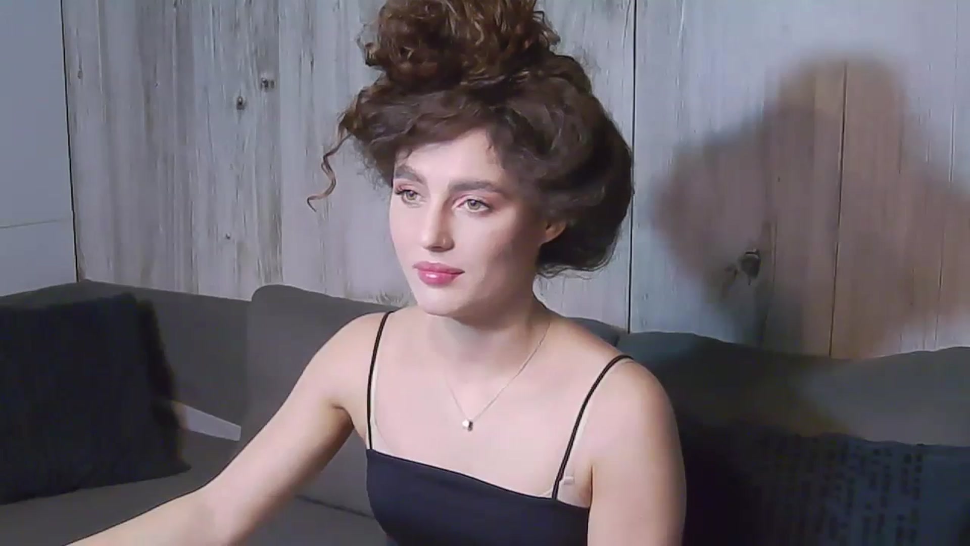 Gallery image thumbnail from Rikki's myfreecams stream on, 11/20/2023, 14:29 image 19 of 20