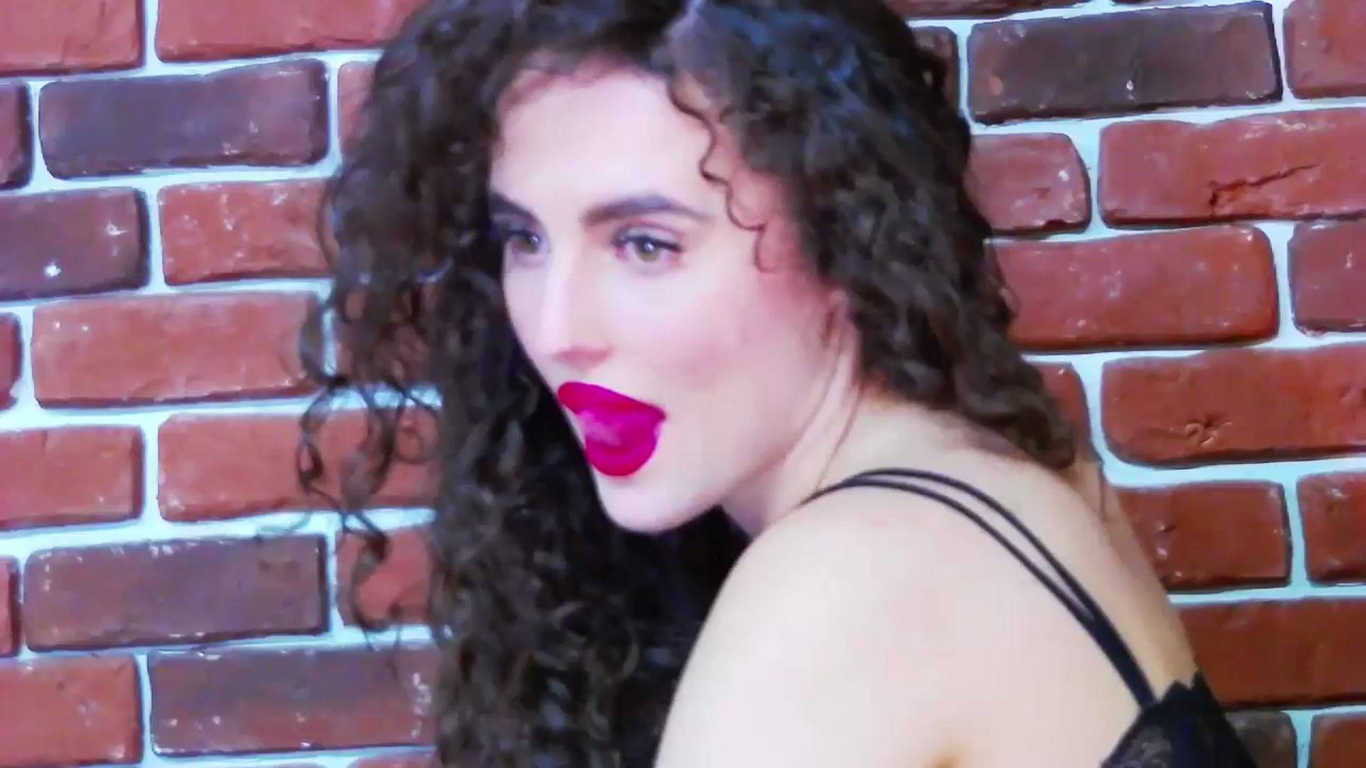 Gallery image thumbnail from Rikki's myfreecams stream on, 12/18/2023, 17:02 image 18 of 20