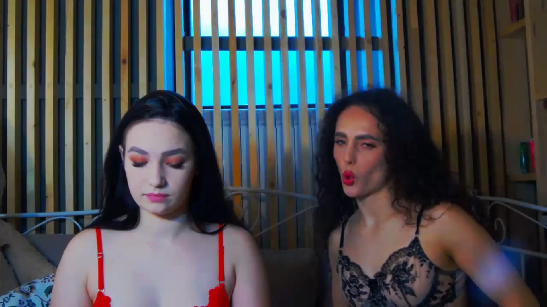 Gallery image thumbnail from Rikki's myfreecams stream on, 12/31/2023, 14:51 image 6 of 20