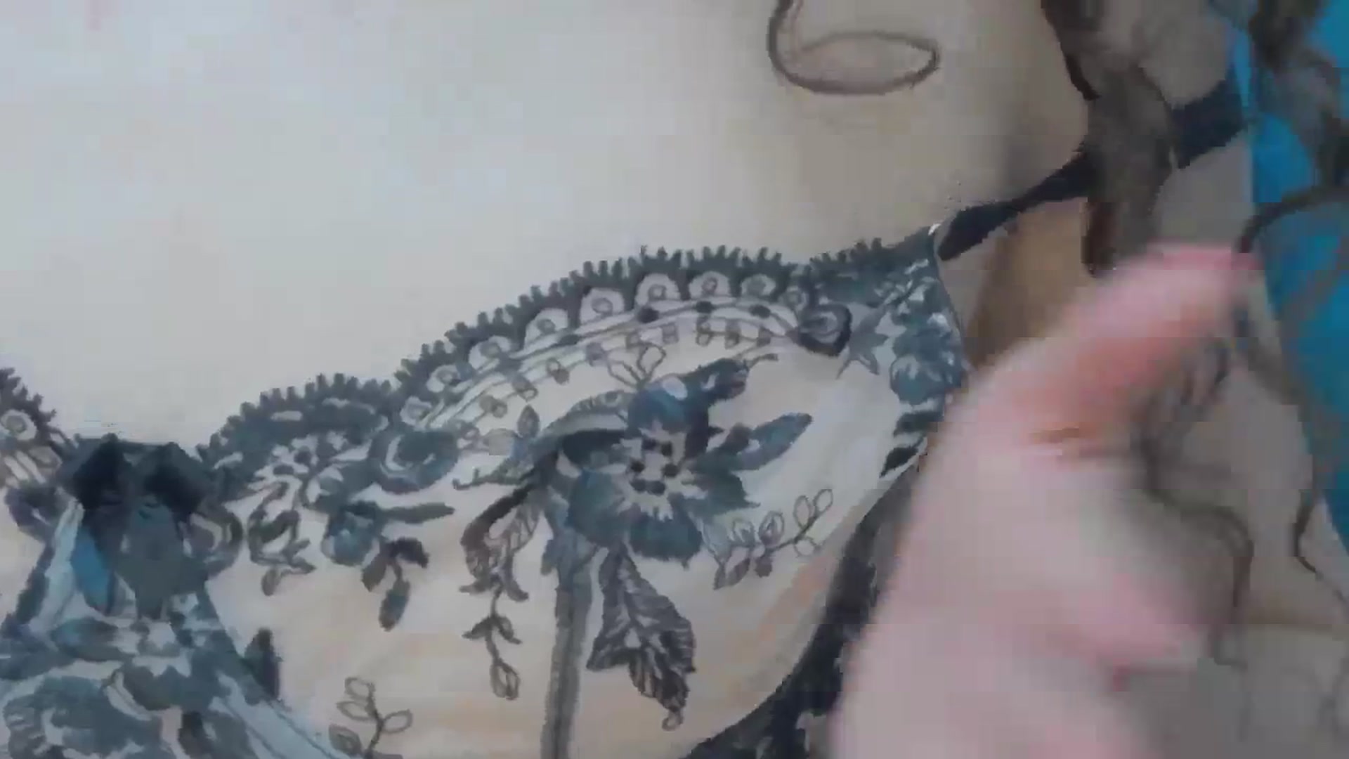 Gallery image thumbnail from Rikki's myfreecams stream on, 03/01/2024, 22:23 image 18 of 20