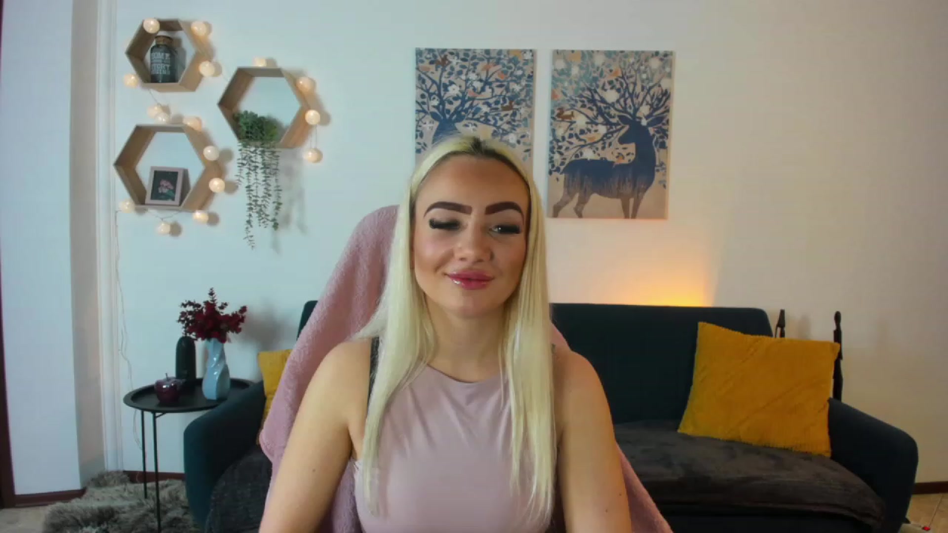 Gallery image thumbnail from Rileeyreidd18's myfreecams stream on, 11/25/2022, 10:09 image 11 of 20