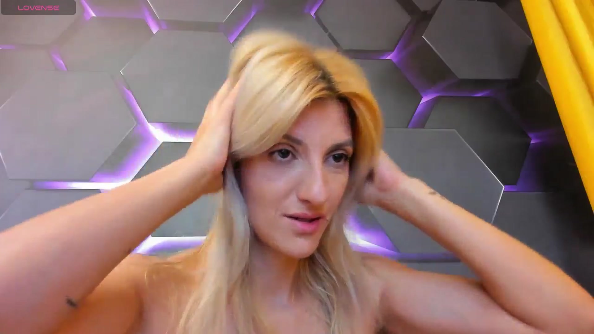 Gallery image thumbnail from RileyLanna's myfreecams stream on, 08/22/2025, 06:56 image 7 of 20