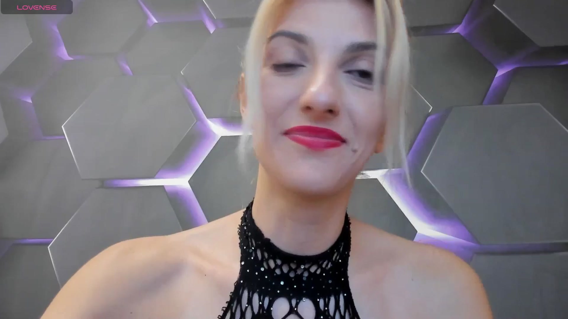 Gallery image thumbnail from RileyLanna's myfreecams stream on, 08/31/2025, 10:44 image 12 of 20