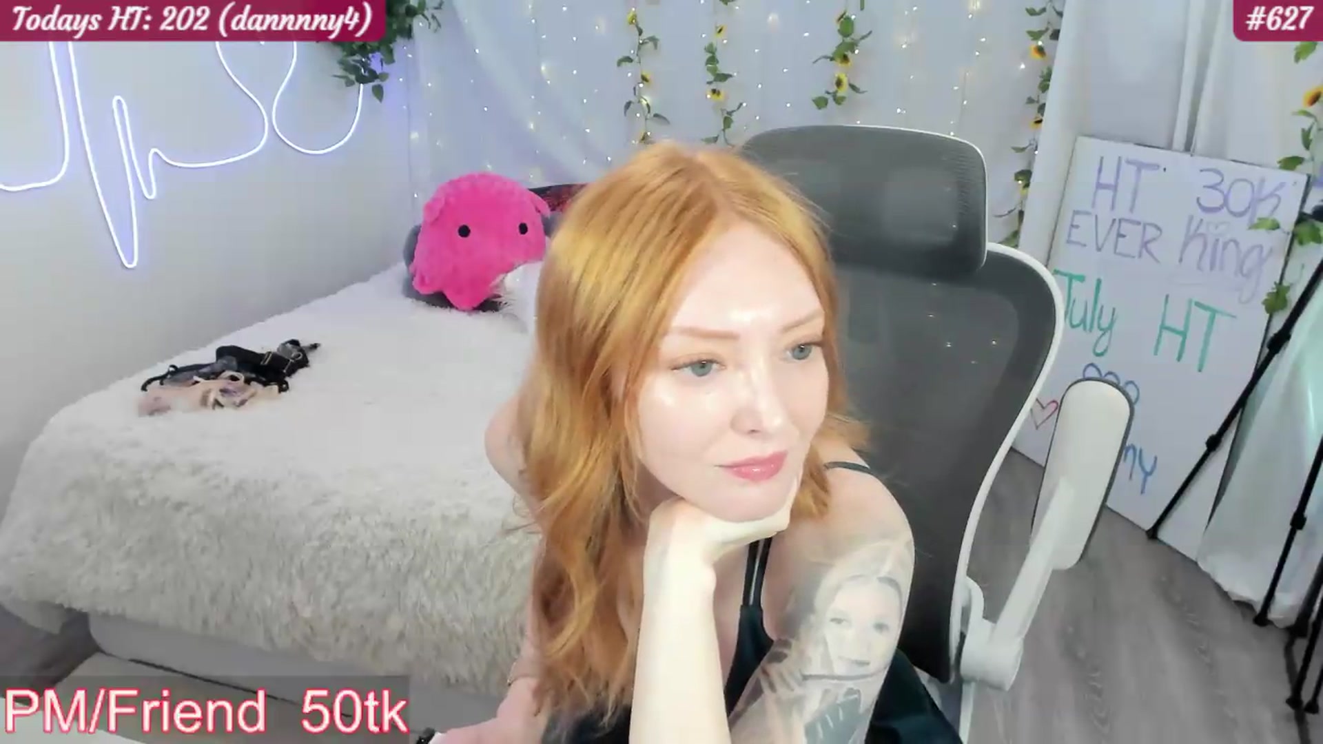Gallery image thumbnail from RileyOh's myfreecams stream on, 07/09/2026, 03:08 image 8 of 20