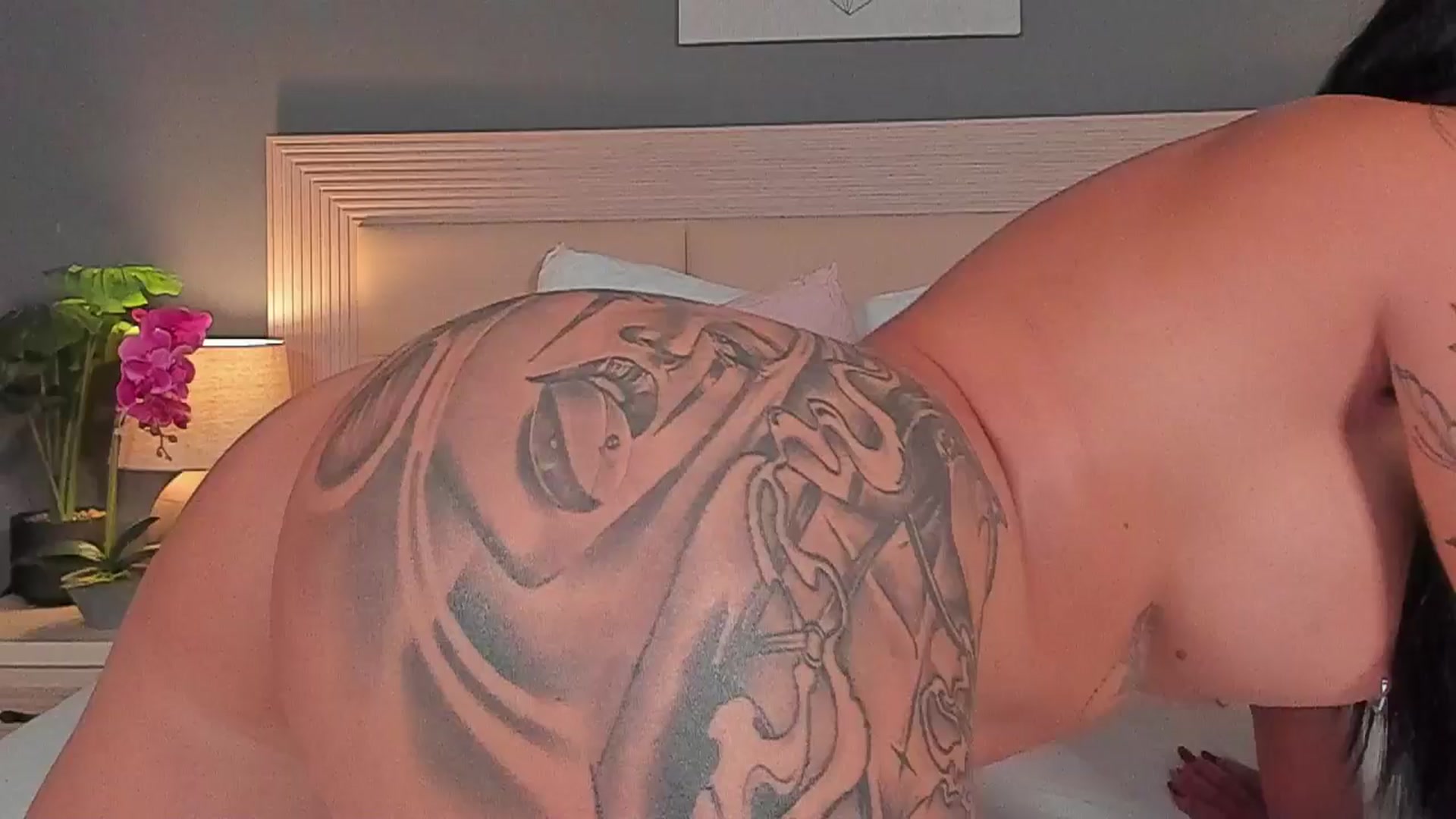 Gallery image thumbnail from RileyR33d's myfreecams stream on, 10/17/2024, 12:43 image 20 of 20