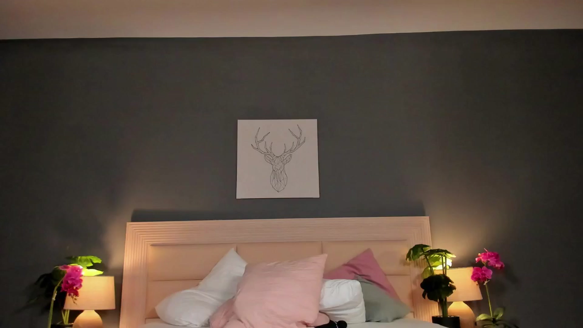 Gallery image thumbnail from RileyR33d's myfreecams stream on, 03/13/2025, 16:32 image 17 of 20