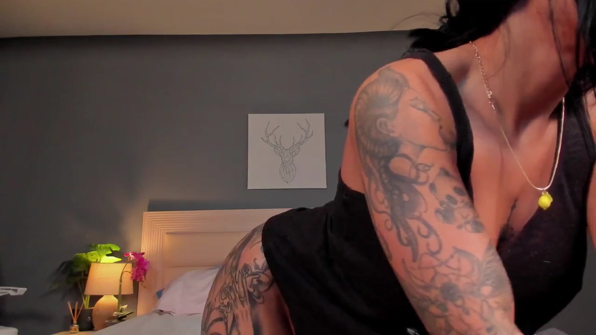 Gallery image thumbnail from RileyR33d's myfreecams stream on, 04/01/2025, 16:20 image 12 of 20