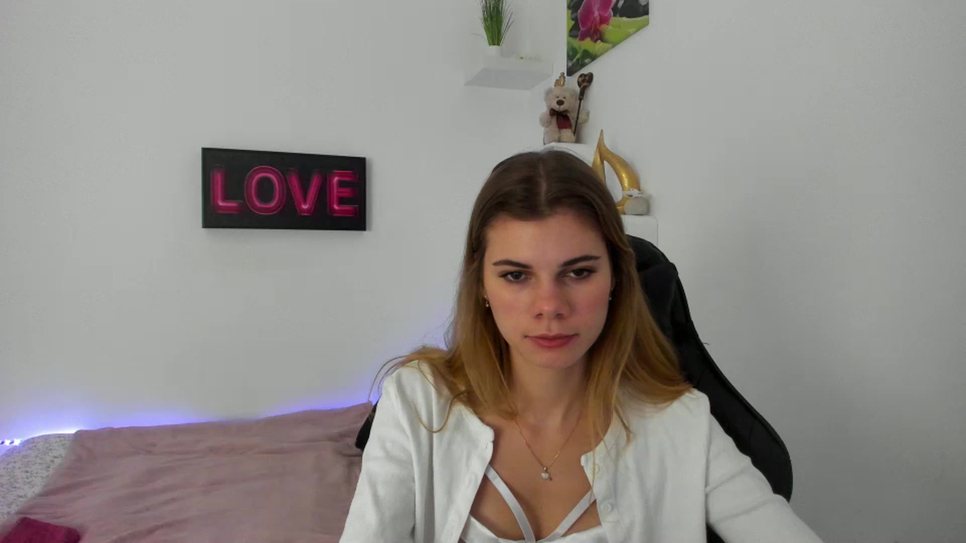 Gallery image thumbnail from RileyReid_18's myfreecams stream on, 01/02/2023, 14:53 image 5 of 20