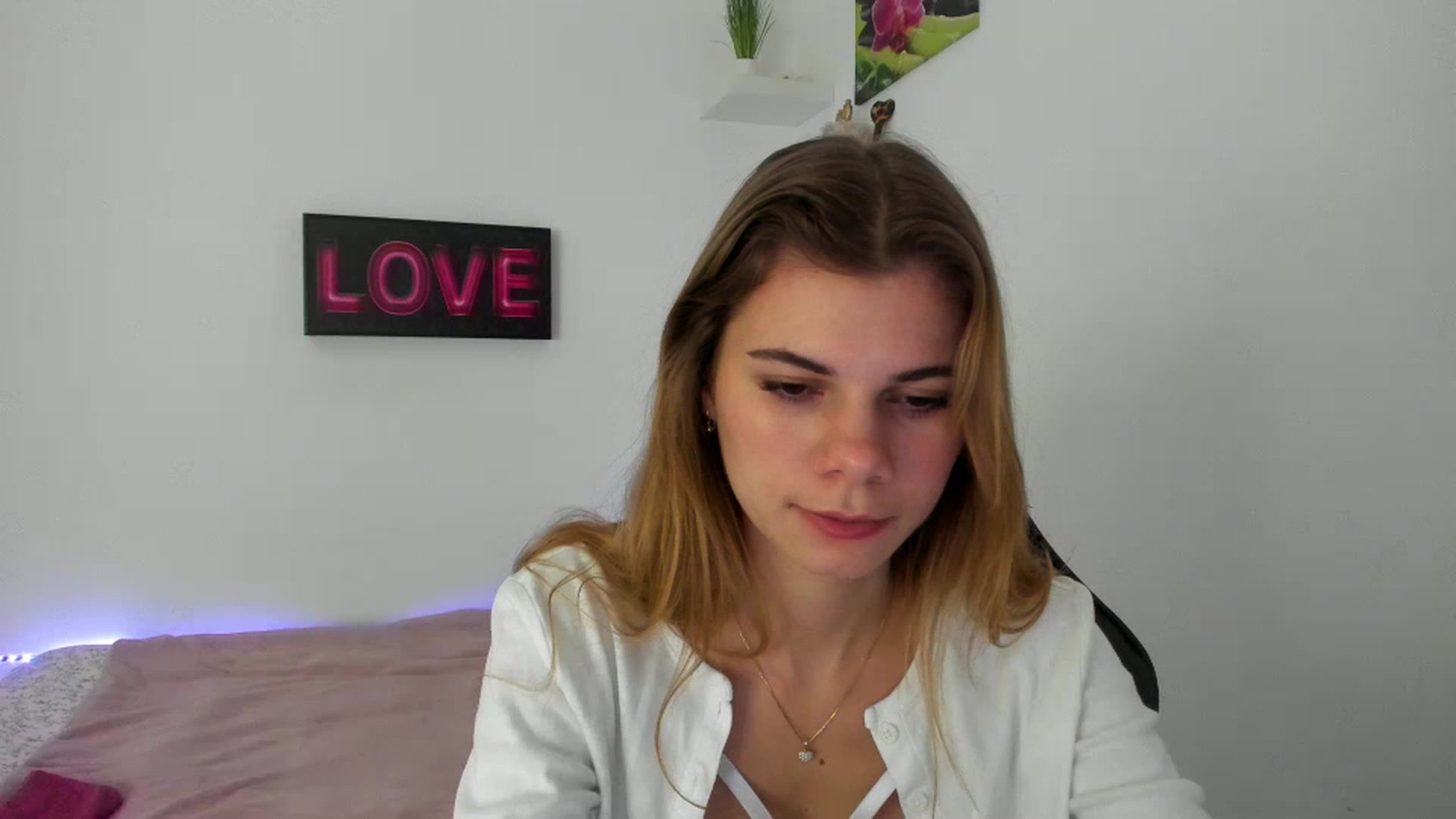 Gallery image thumbnail from RileyReid_18's myfreecams stream on, 01/02/2023, 14:53 image 4 of 20