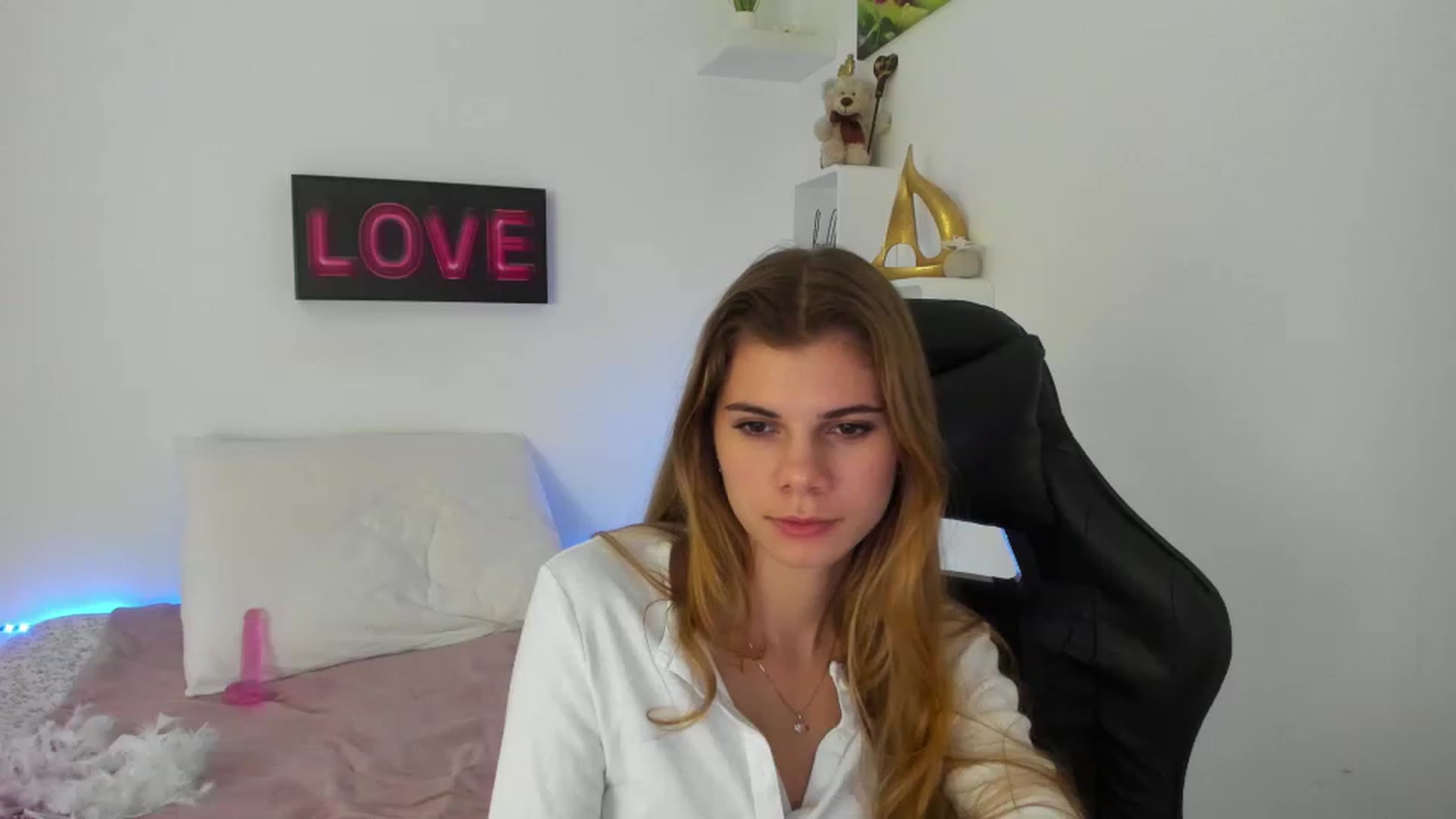 Gallery image thumbnail from RileyReid_18's myfreecams stream on, 01/02/2023, 17:57 image 2 of 20