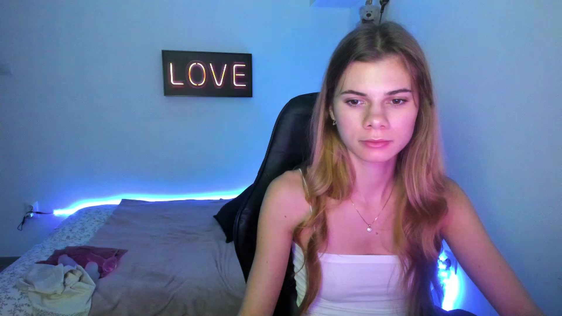Gallery image thumbnail from RileyReid_18's myfreecams stream on, 01/07/2023, 13:46 image 19 of 20