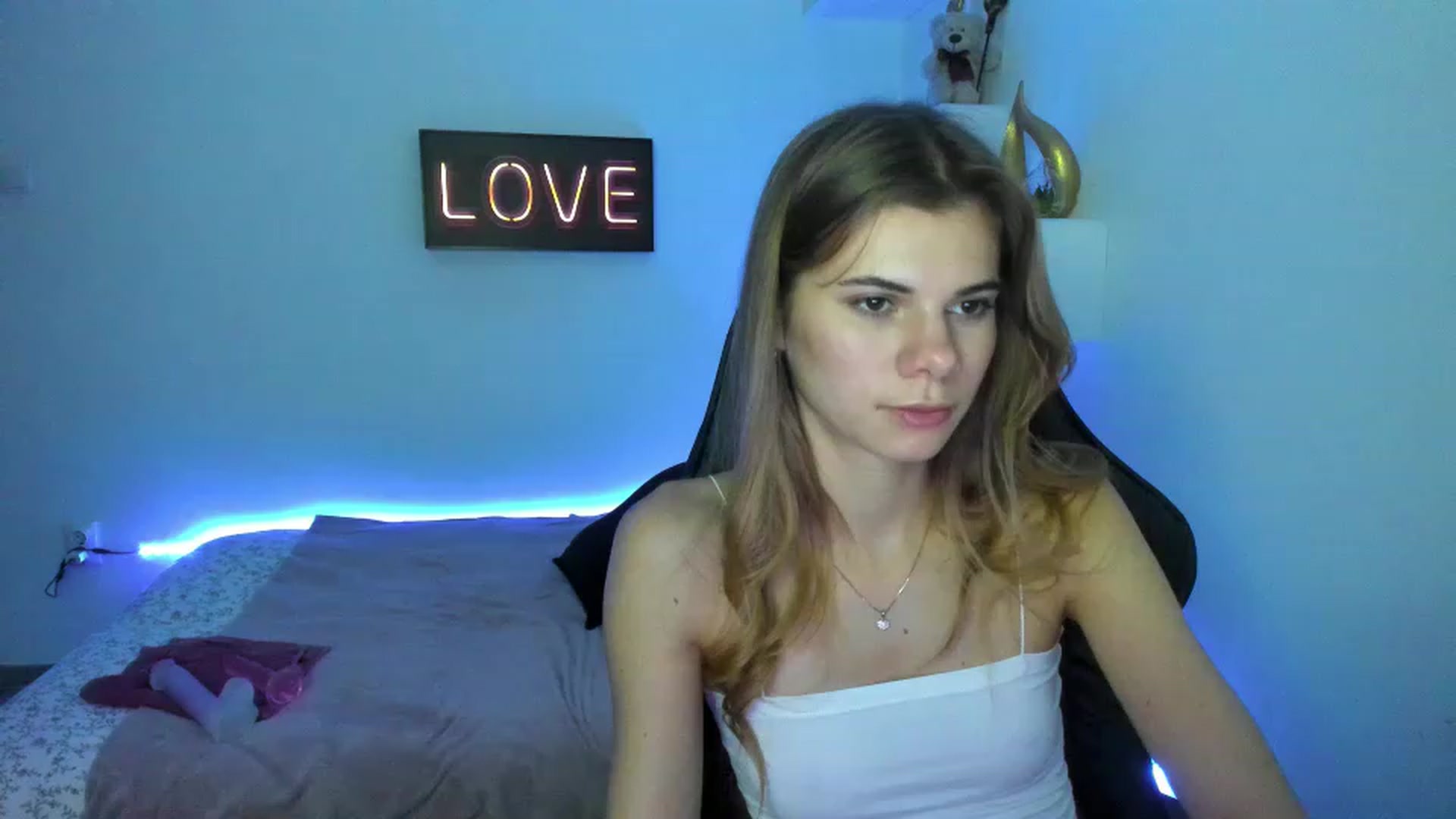 Gallery image thumbnail from RileyReid_18's myfreecams stream on, 01/07/2023, 13:46 image 14 of 20