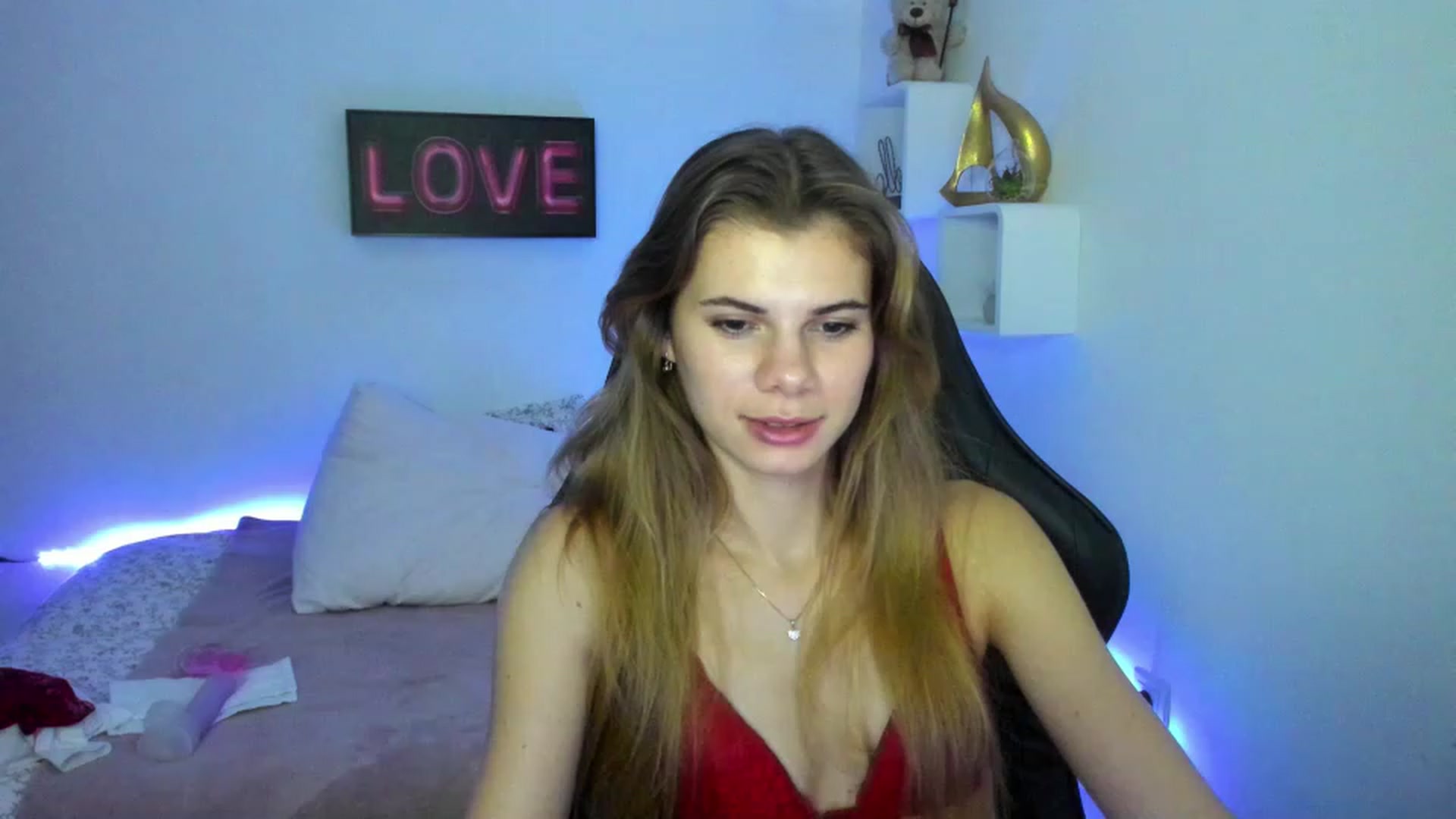 Gallery image thumbnail from RileyReid_18's myfreecams stream on, 01/09/2023, 19:11 image 8 of 20