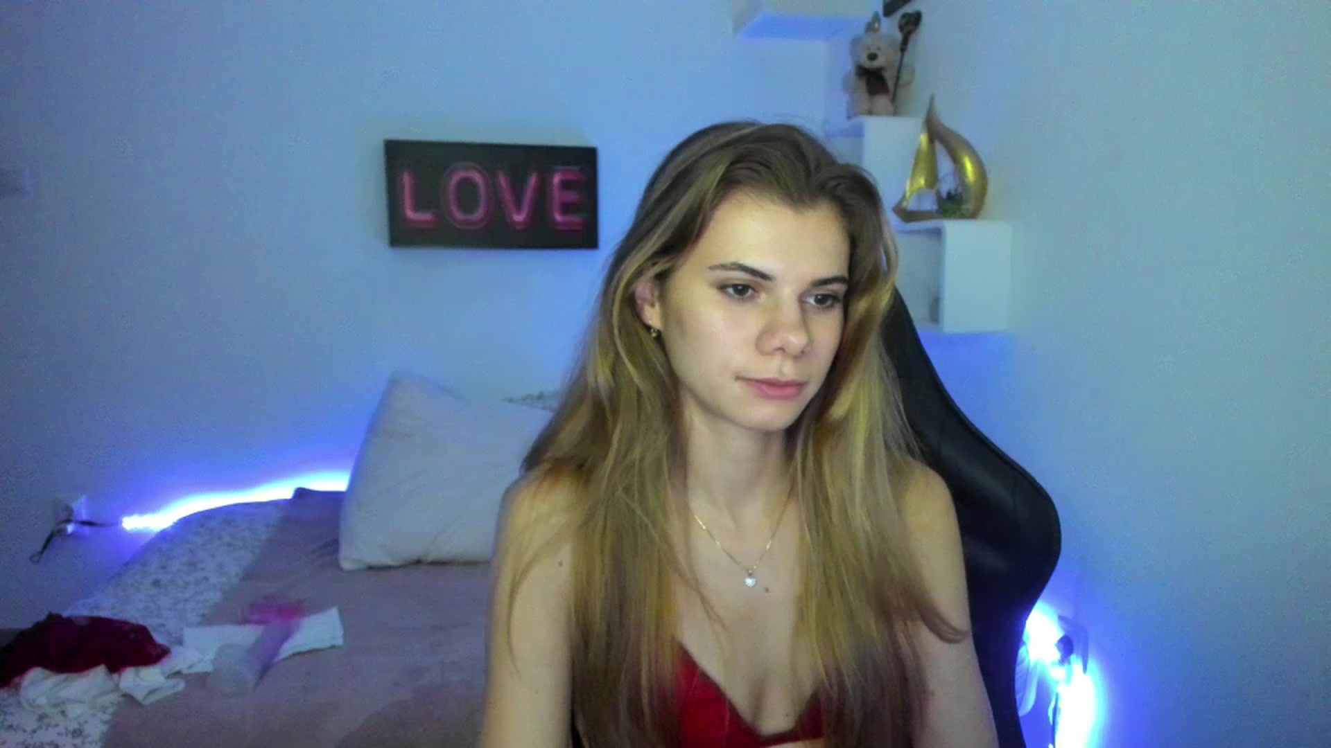 Gallery image thumbnail from RileyReid_18's myfreecams stream on, 01/09/2023, 19:11 image 16 of 20