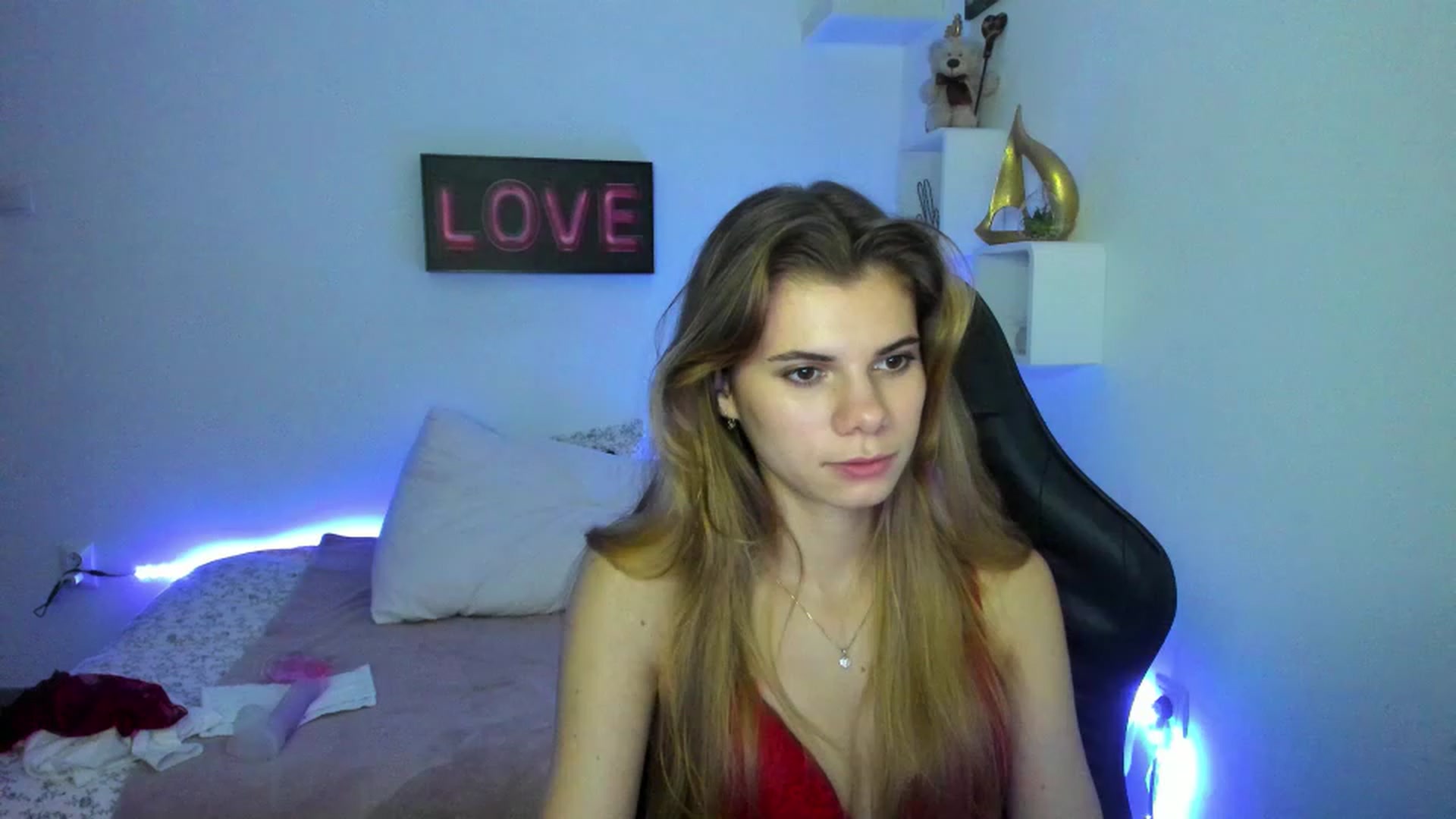 Gallery image thumbnail from RileyReid_18's myfreecams stream on, 01/09/2023, 19:11 image 17 of 20