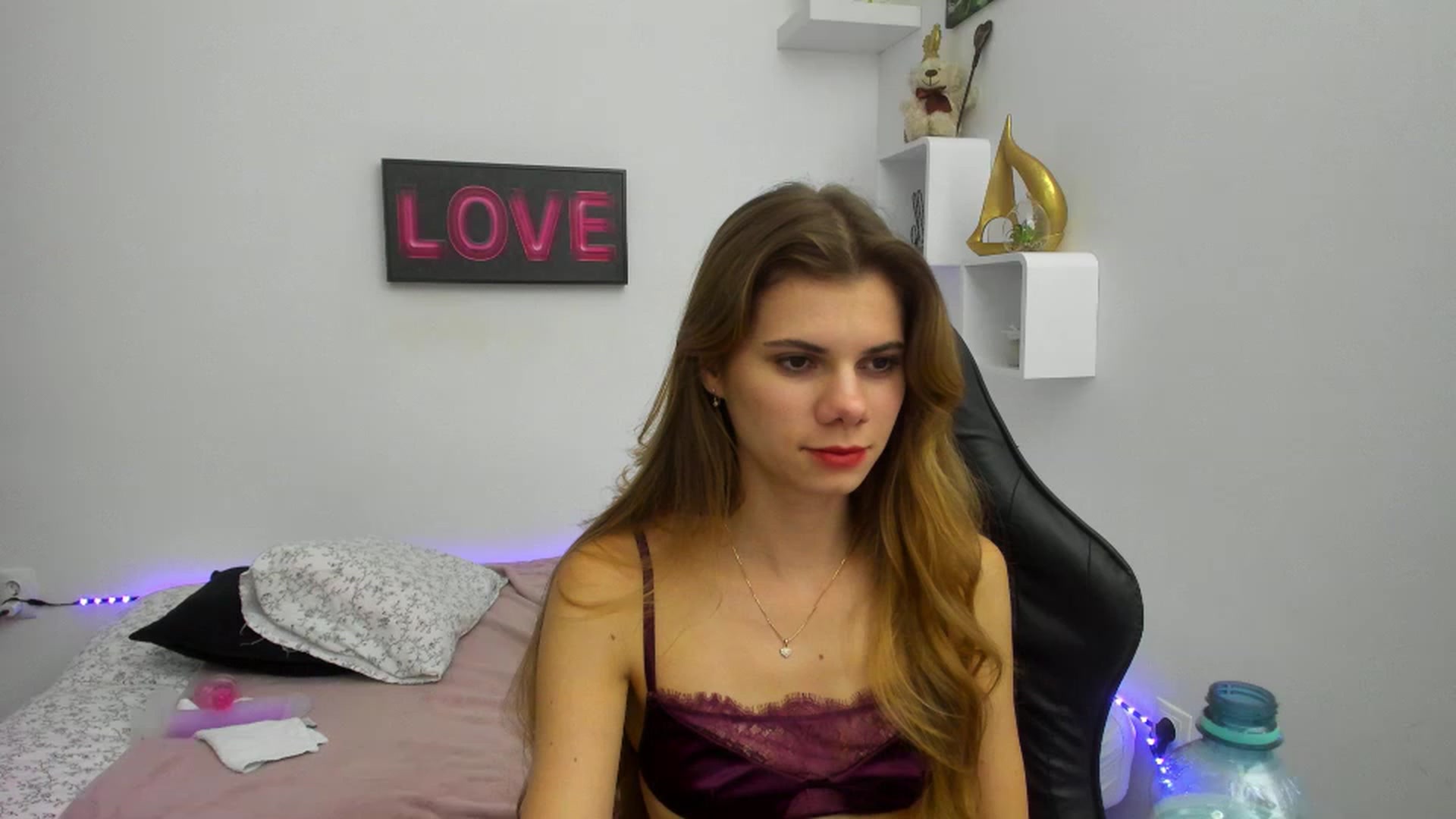 Gallery image thumbnail from RileyReid_18's myfreecams stream on, 01/17/2023, 17:47 image 20 of 20