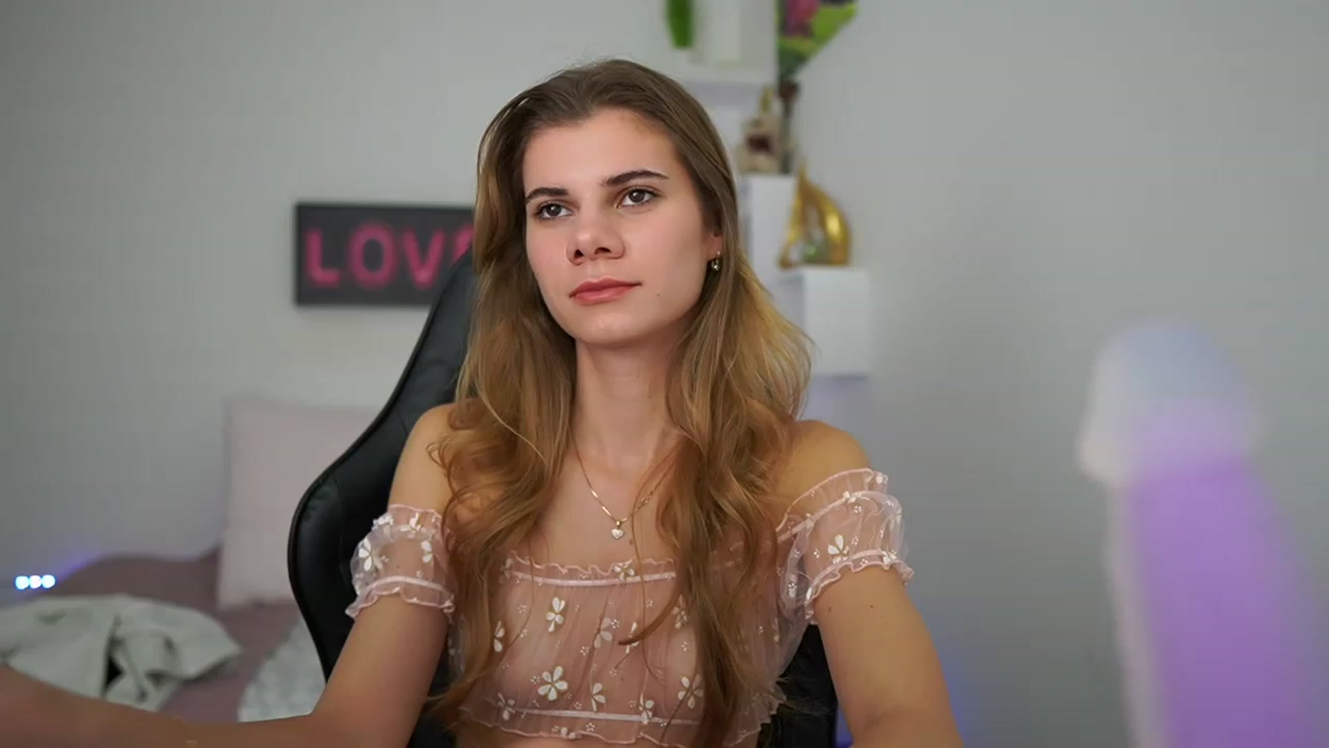 Gallery image thumbnail from RileyReid_18's myfreecams stream on, 01/22/2023, 16:33 image 1 of 20