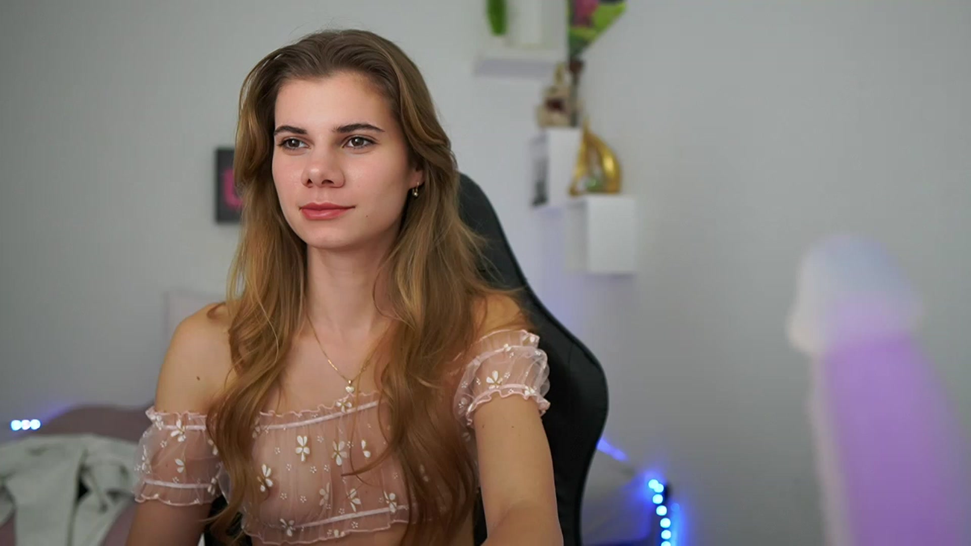 Gallery image thumbnail from RileyReid_18's myfreecams stream on, 01/22/2023, 16:33 image 3 of 20