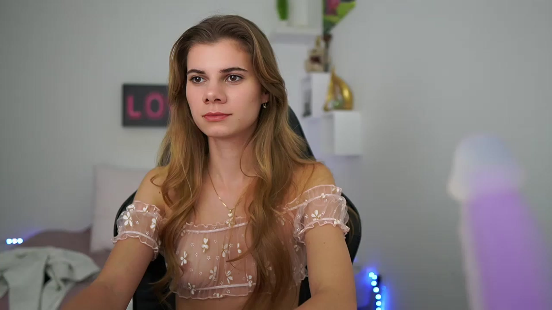 Gallery image thumbnail from RileyReid_18's myfreecams stream on, 01/22/2023, 16:33 image 4 of 20