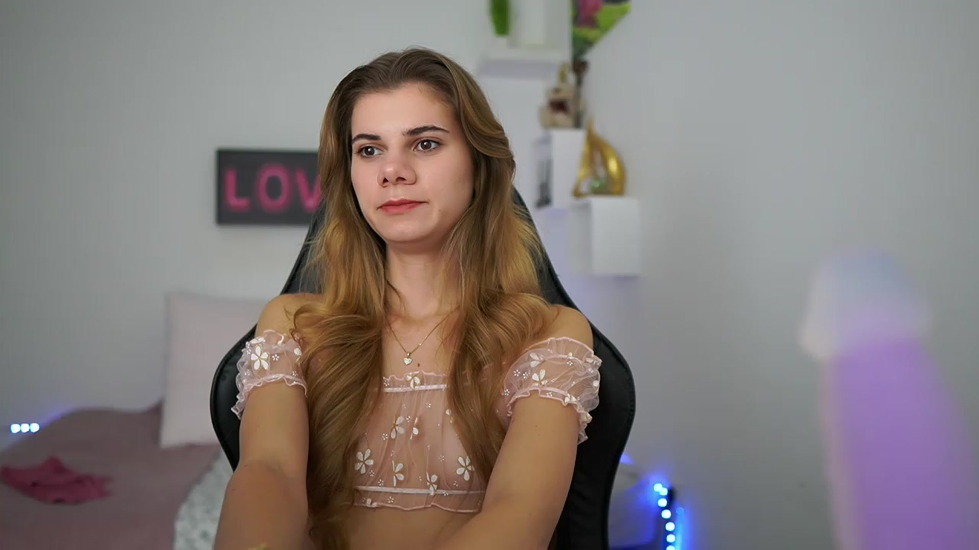 Gallery image thumbnail from RileyReid_18's myfreecams stream on, 01/22/2023, 17:16 image 16 of 20