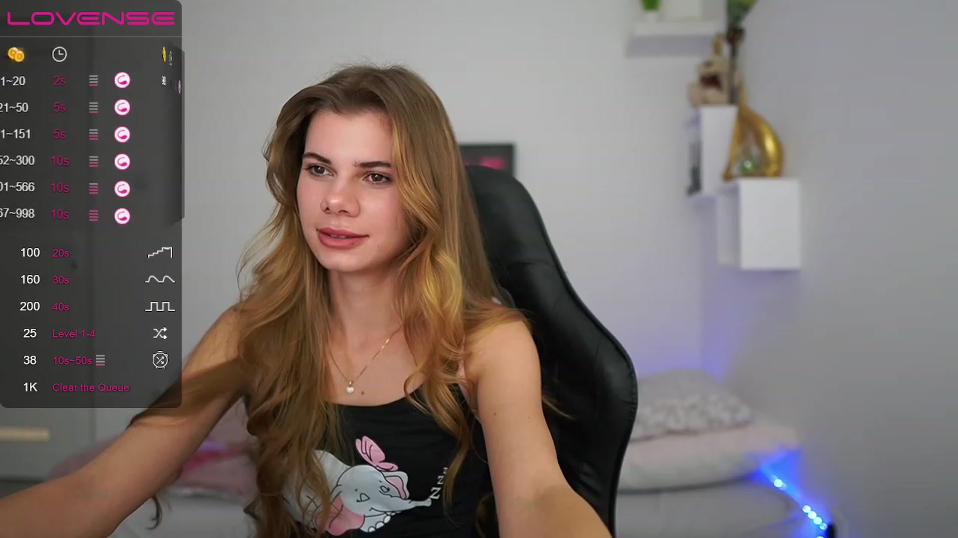 Gallery image thumbnail from RileyReid_18's myfreecams stream on, 01/25/2023, 15:30 image 4 of 20