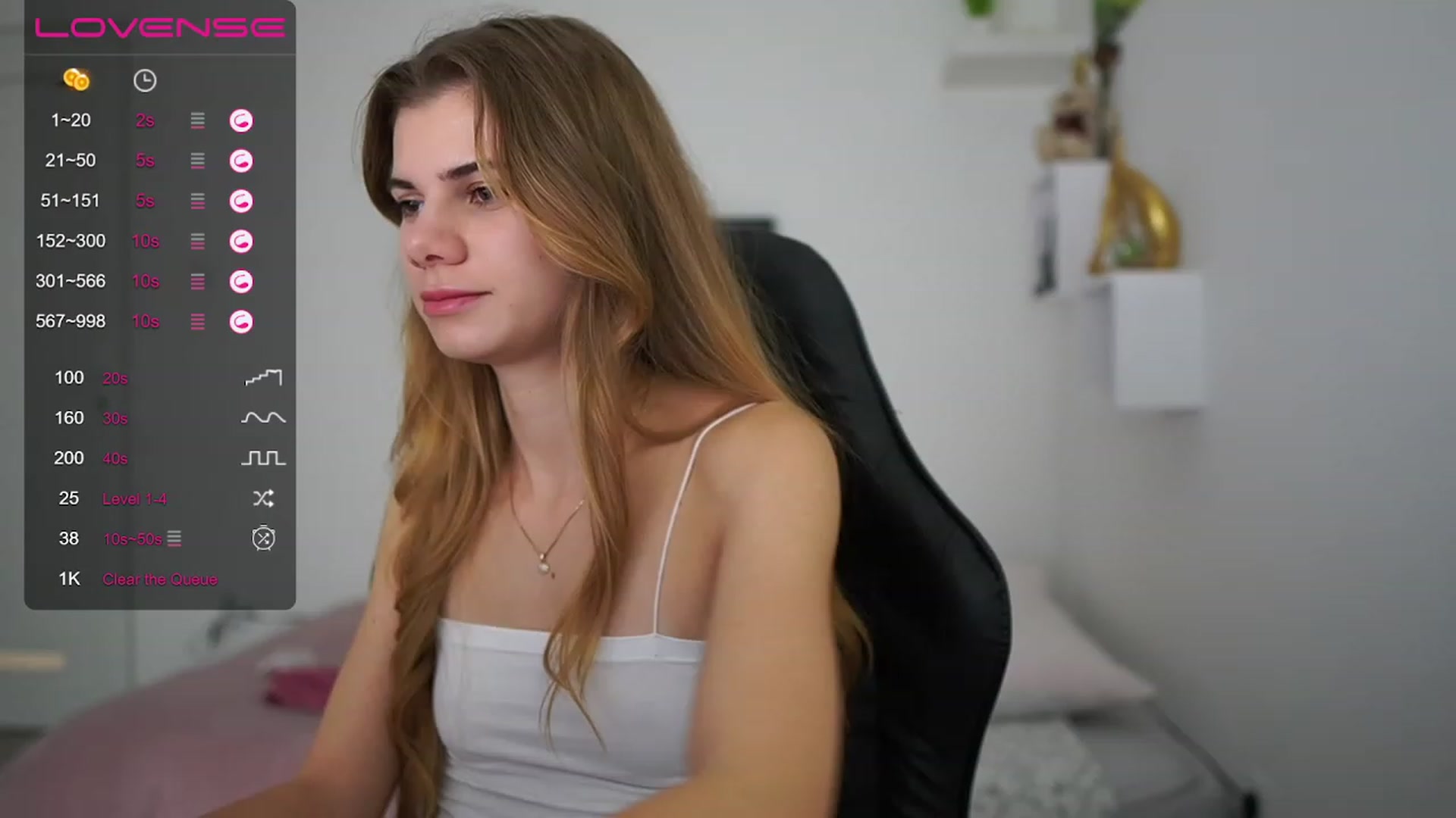 Gallery image thumbnail from RileyReid_18's myfreecams stream on, 01/27/2023, 14:10 image 4 of 20