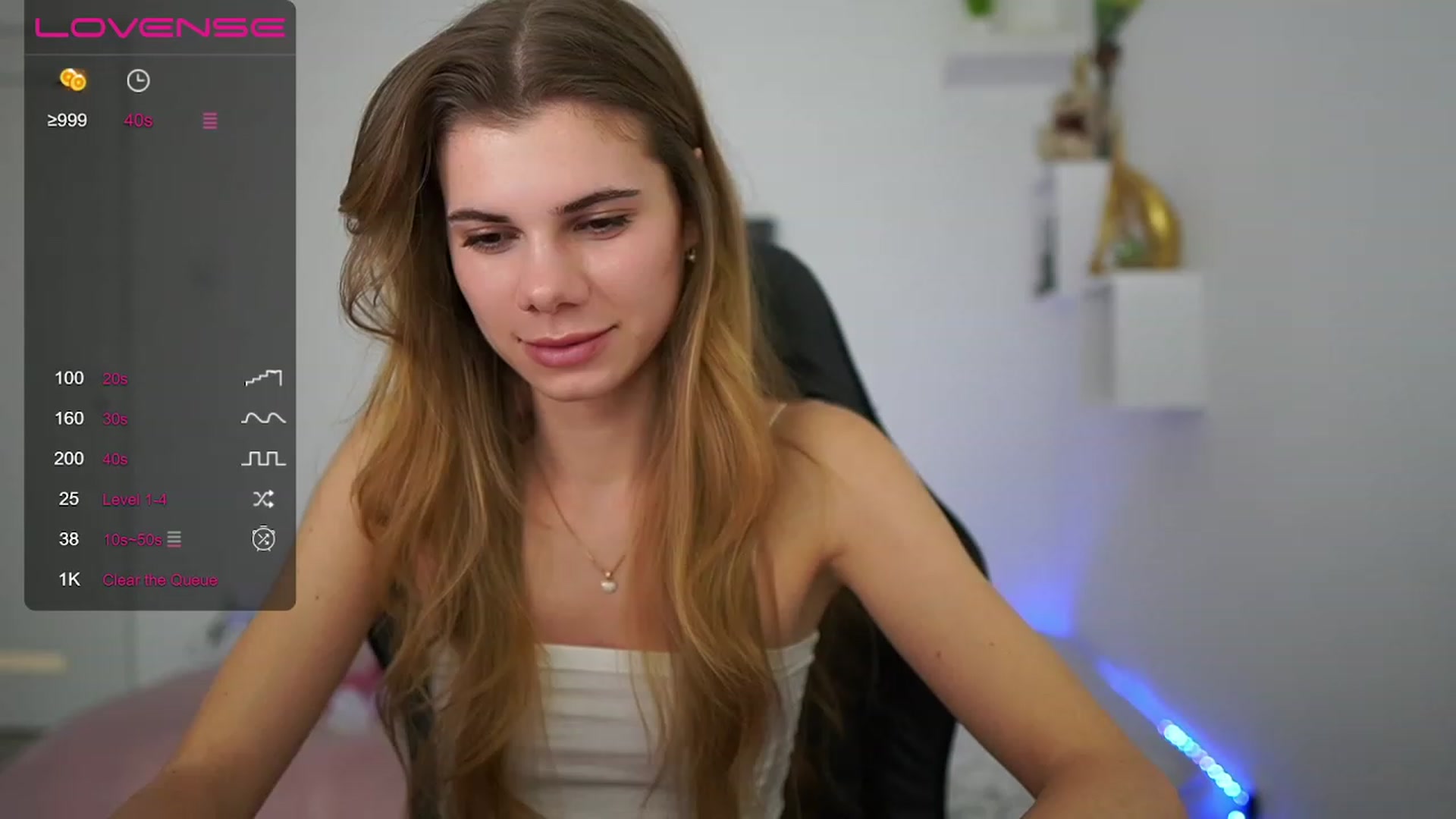 Gallery image thumbnail from RileyReid_18's myfreecams stream on, 01/27/2023, 15:31 image 12 of 20