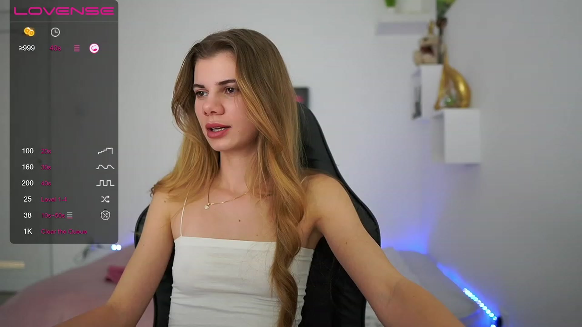 Gallery image thumbnail from RileyReid_18's myfreecams stream on, 01/27/2023, 16:19 image 12 of 20