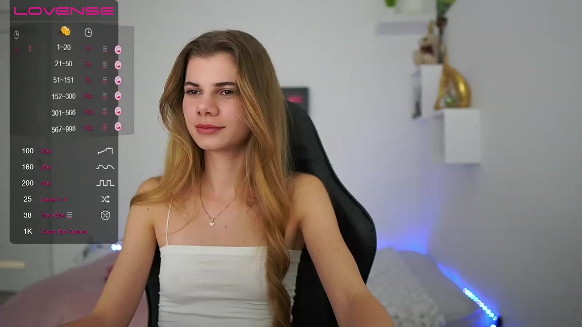 Gallery image thumbnail from RileyReid_18's myfreecams stream on, 01/27/2023, 16:19 image 15 of 20