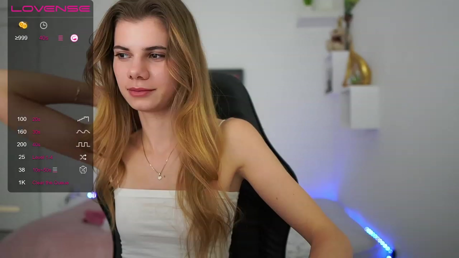 Gallery image thumbnail from RileyReid_18's myfreecams stream on, 01/27/2023, 17:19 image 1 of 20