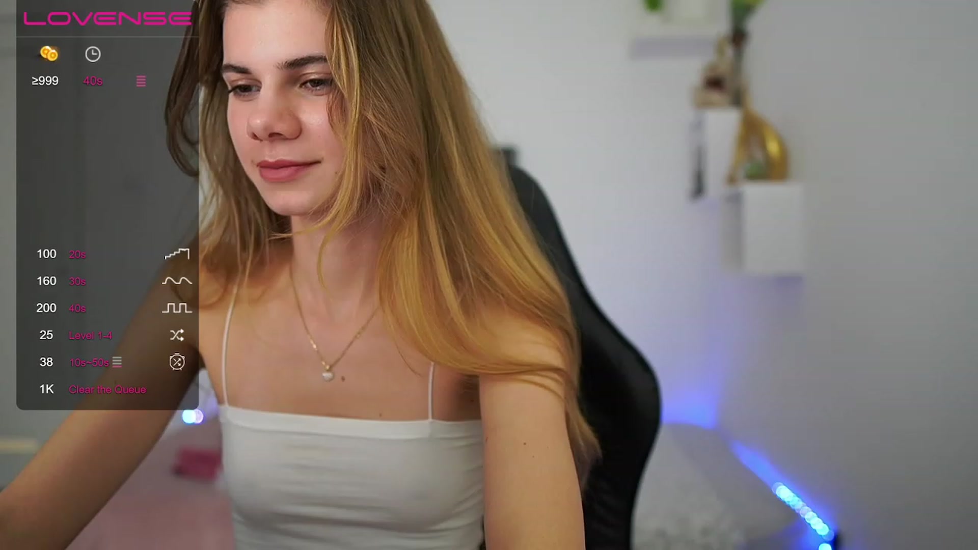 Gallery image thumbnail from RileyReid_18's myfreecams stream on, 01/27/2023, 18:01 image 13 of 20