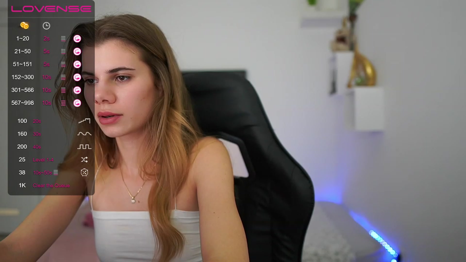 Gallery image thumbnail from RileyReid_18's myfreecams stream on, 01/27/2023, 18:01 image 7 of 20