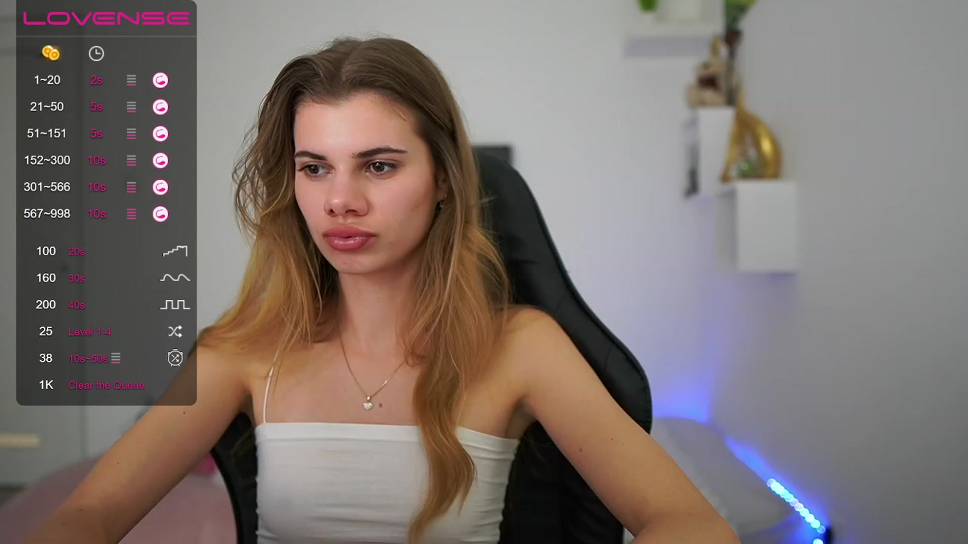Gallery image thumbnail from RileyReid_18's myfreecams stream on, 01/27/2023, 18:01 image 8 of 20