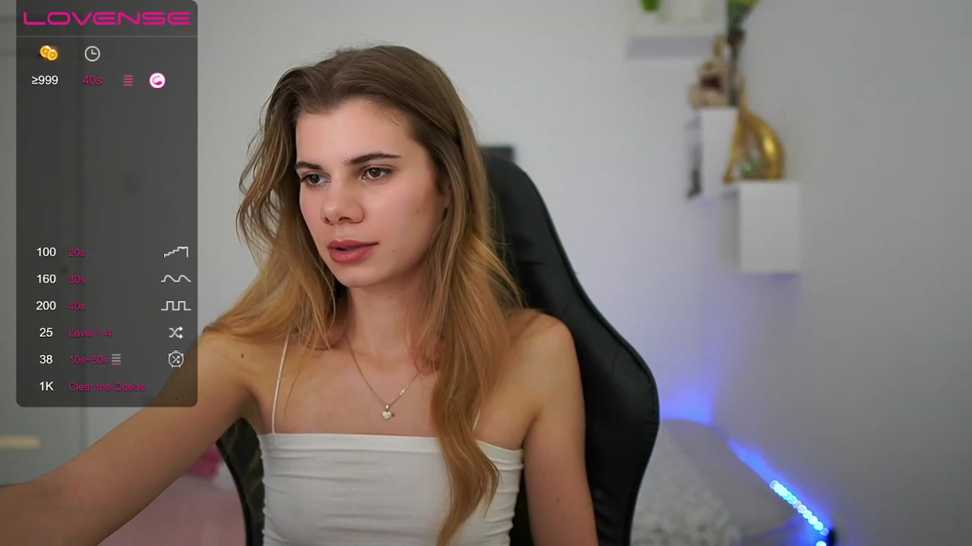 Gallery image thumbnail from RileyReid_18's myfreecams stream on, 01/27/2023, 18:01 image 6 of 20