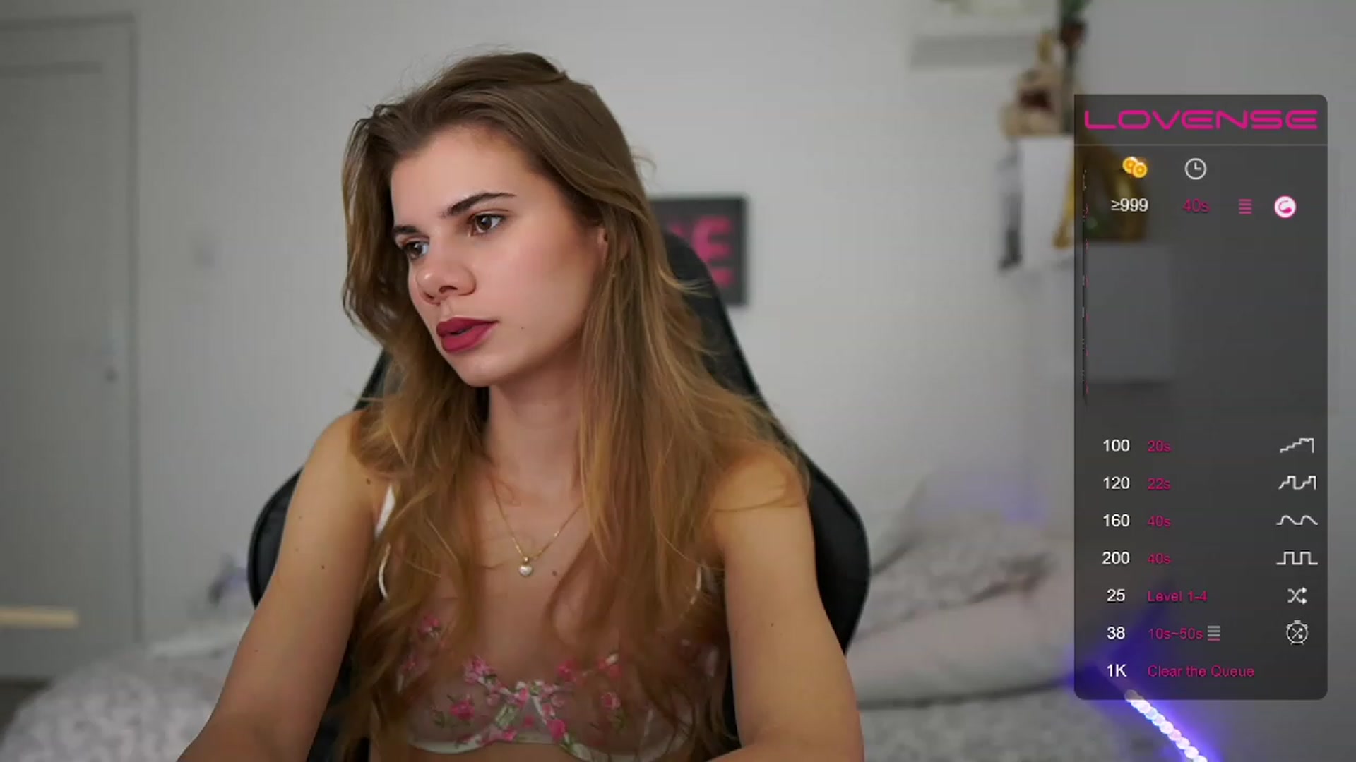 Gallery image thumbnail from RileyReid_18's myfreecams stream on, 01/31/2023, 15:27 image 10 of 20