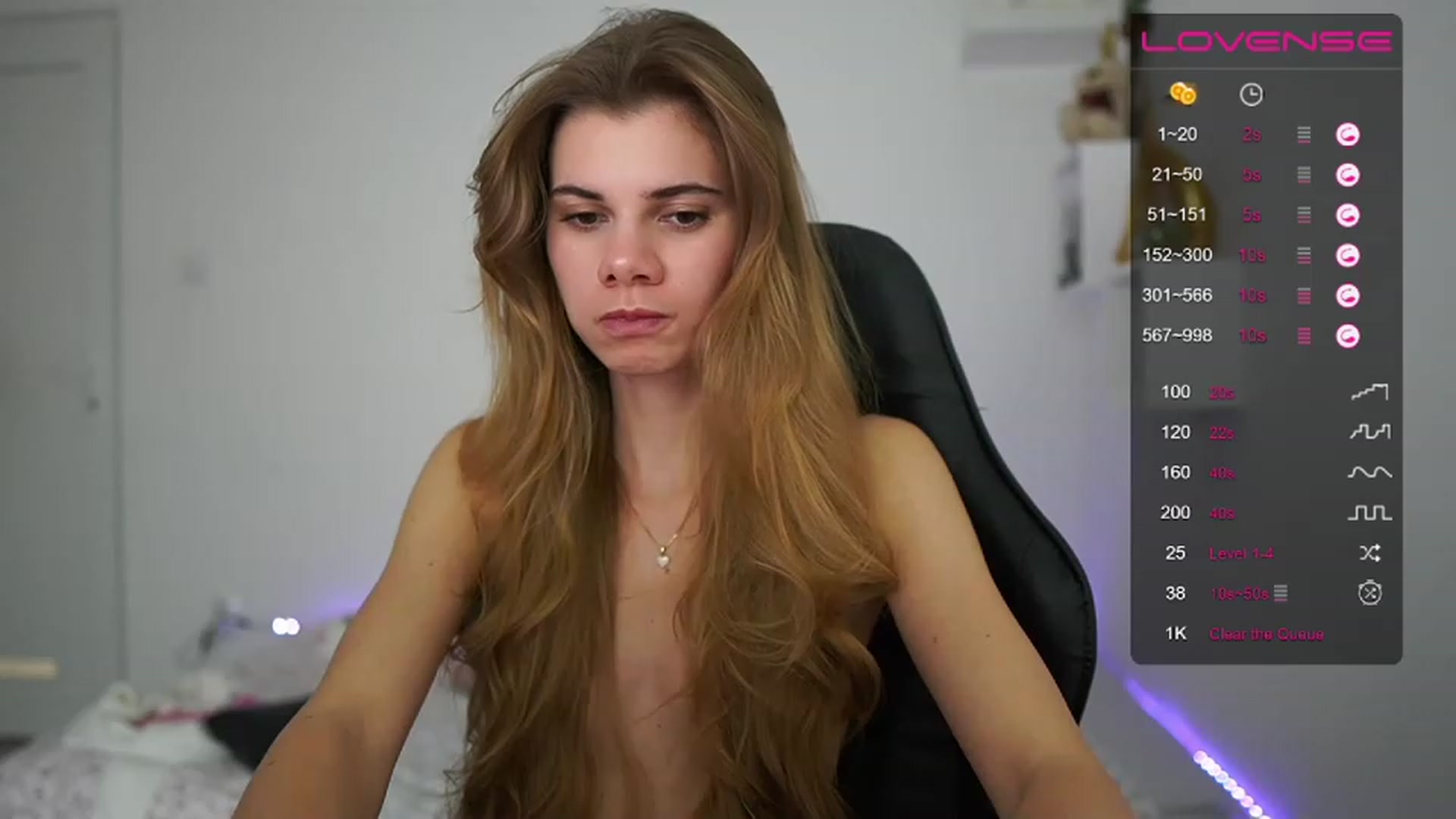 Gallery image thumbnail from RileyReid_18's myfreecams stream on, 02/01/2023, 21:11 image 13 of 20
