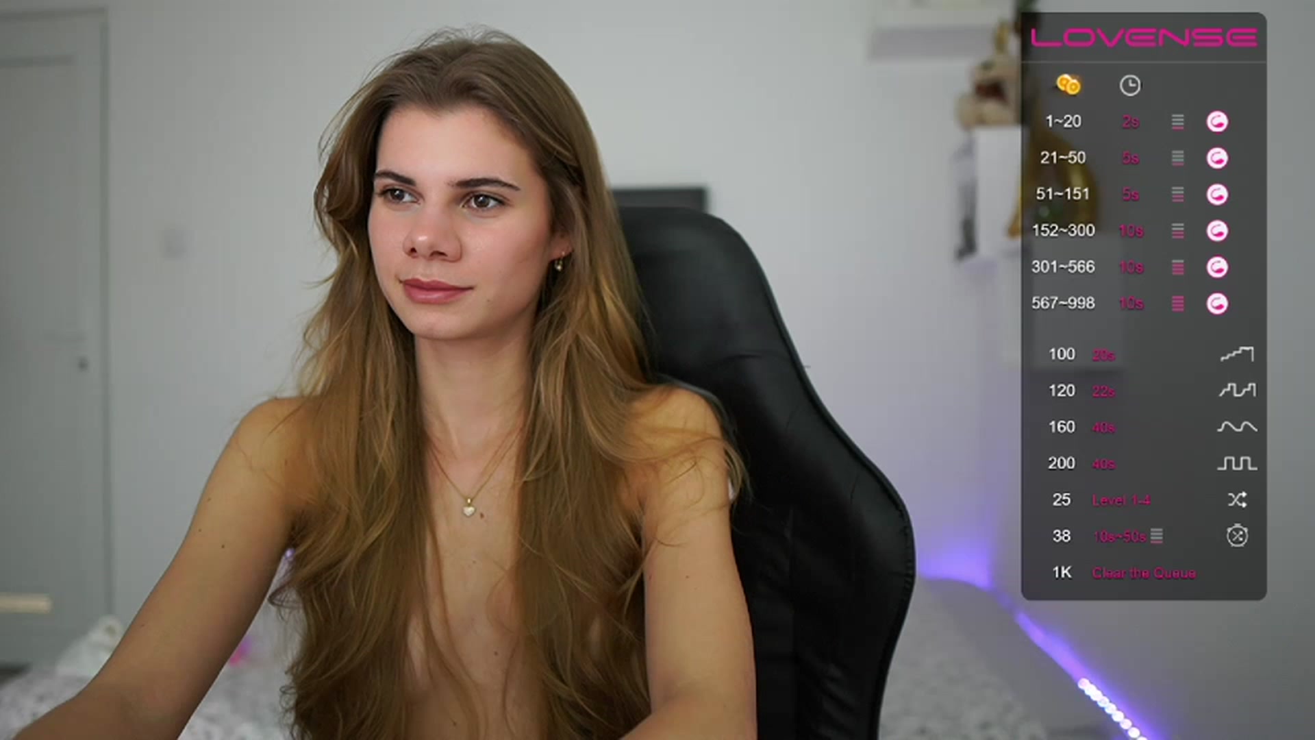 Gallery image thumbnail from RileyReid_18's myfreecams stream on, 02/01/2023, 21:11 image 16 of 20