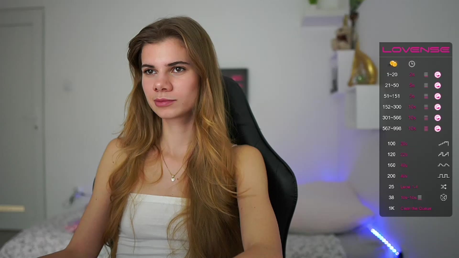Gallery image thumbnail from RileyReid_18's myfreecams stream on, 02/02/2023, 16:01 image 19 of 20