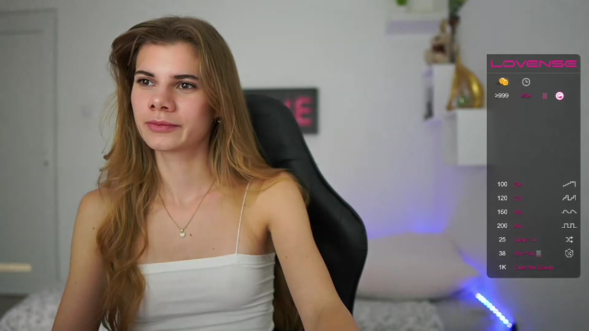 Gallery image thumbnail from RileyReid_18's myfreecams stream on, 02/02/2023, 16:01 image 20 of 20
