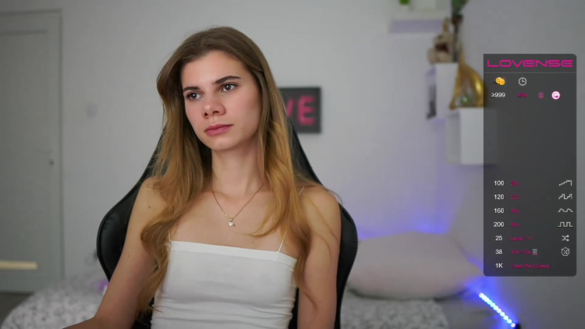 Gallery image thumbnail from RileyReid_18's myfreecams stream on, 02/02/2023, 16:01 image 7 of 20