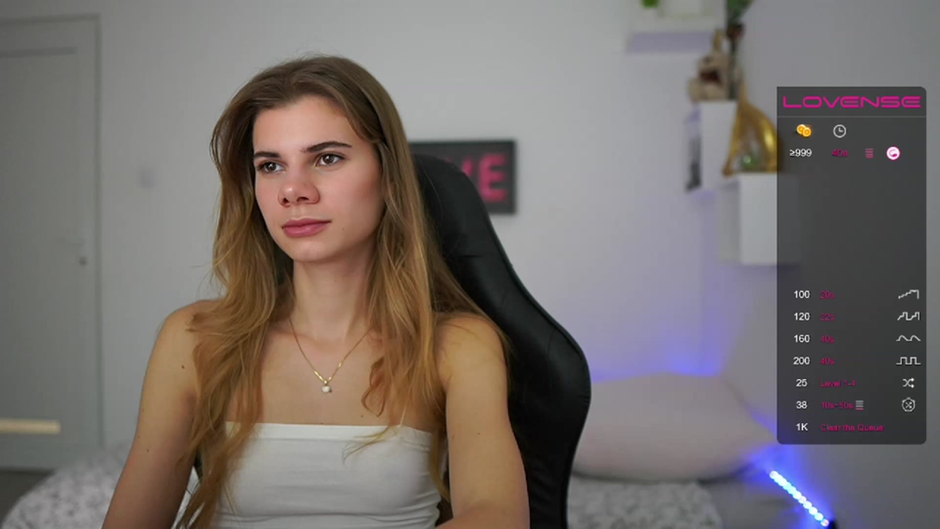 Gallery image thumbnail from RileyReid_18's myfreecams stream on, 02/02/2023, 16:01 image 11 of 20