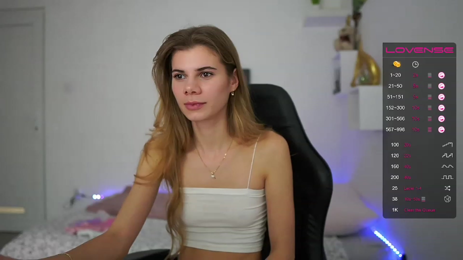 Gallery image thumbnail from RileyReid_18's myfreecams stream on, 02/02/2023, 16:43 image 5 of 20