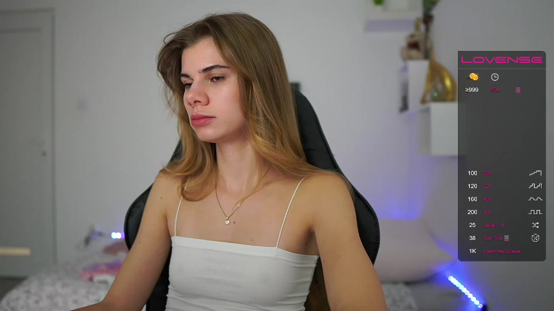 Gallery image thumbnail from RileyReid_18's myfreecams stream on, 02/02/2023, 17:16 image 5 of 20