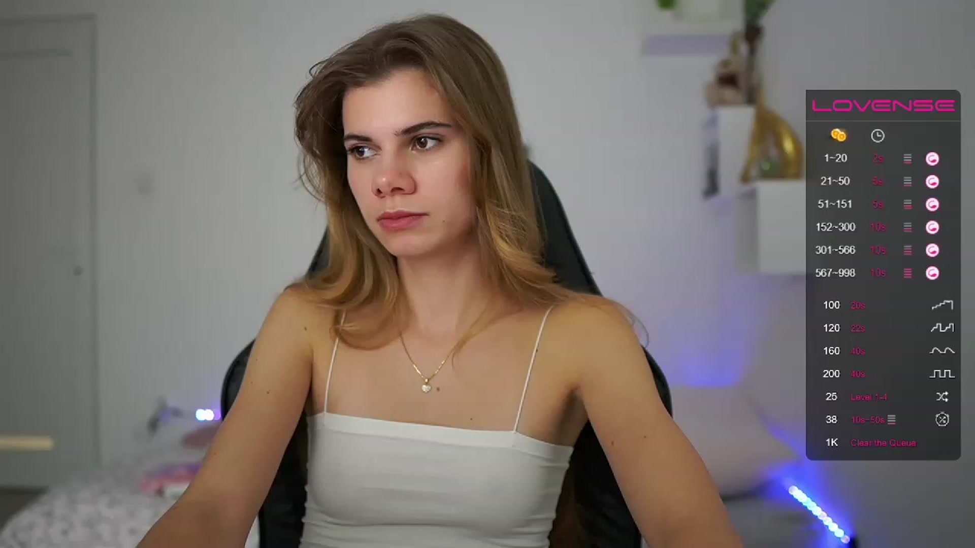 Gallery image thumbnail from RileyReid_18's myfreecams stream on, 02/02/2023, 17:16 image 3 of 20