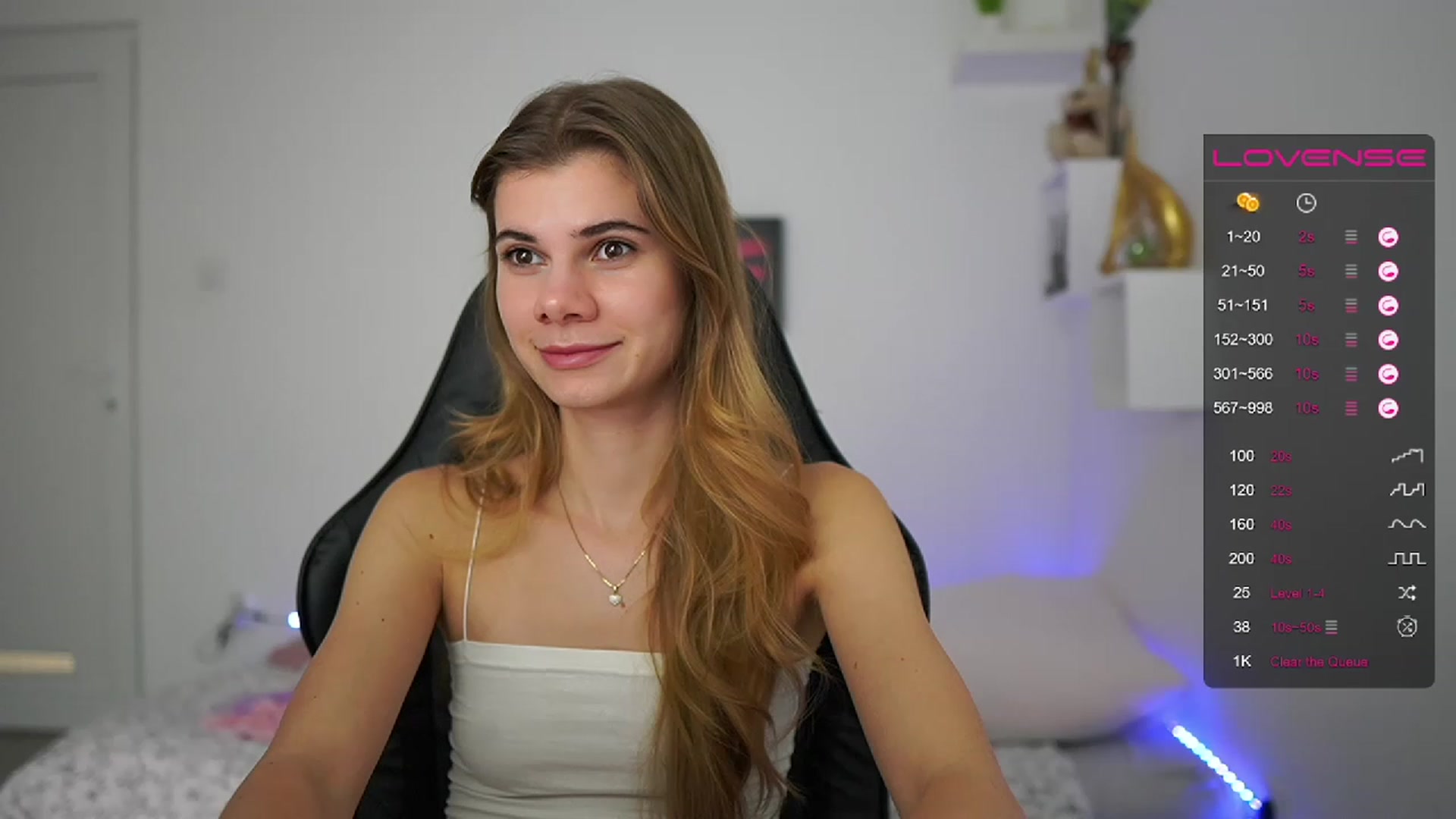 Gallery image thumbnail from RileyReid_18's myfreecams stream on, 02/02/2023, 19:00 image 18 of 20