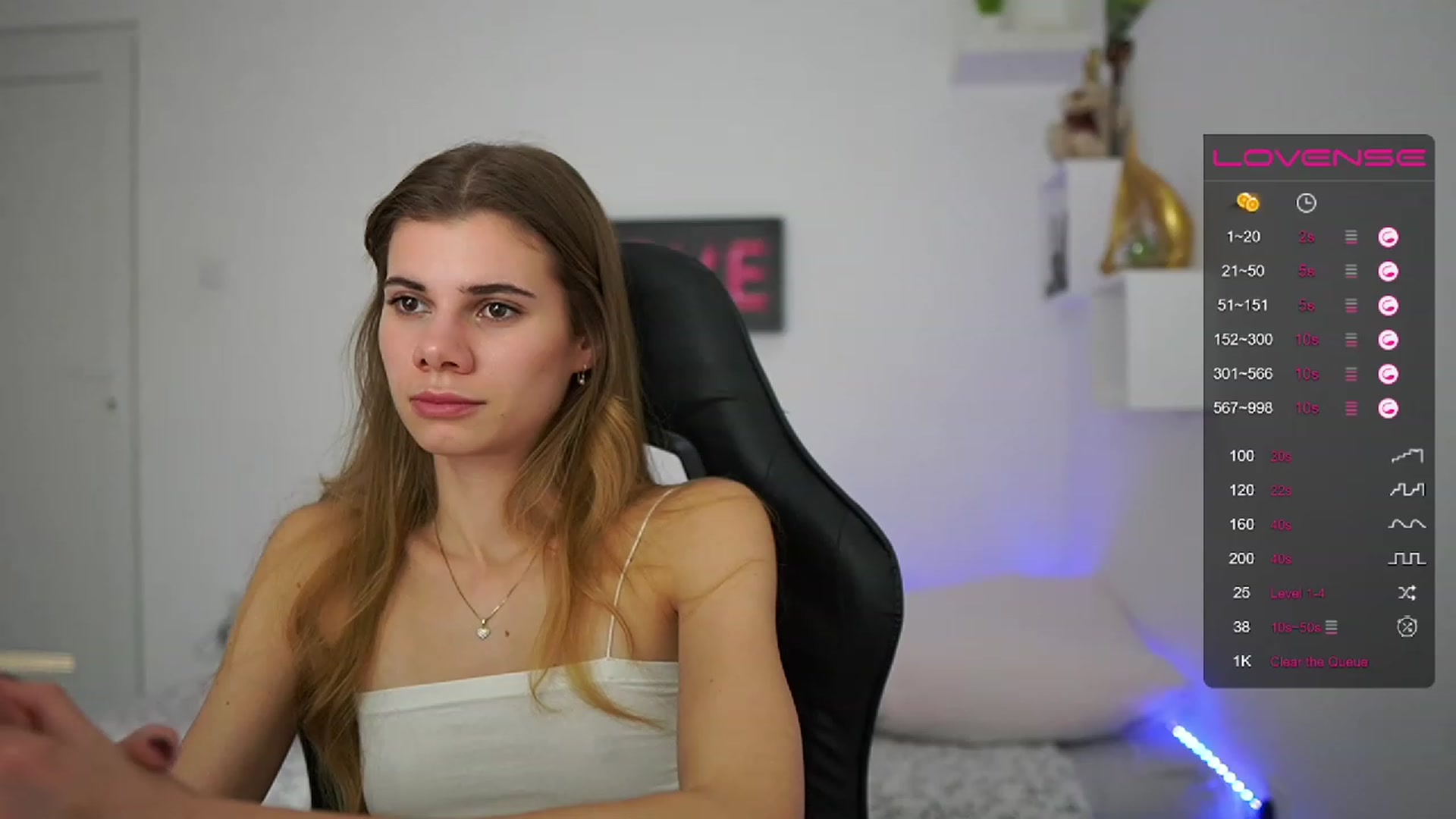 Gallery image thumbnail from RileyReid_18's myfreecams stream on, 02/02/2023, 19:00 image 10 of 20