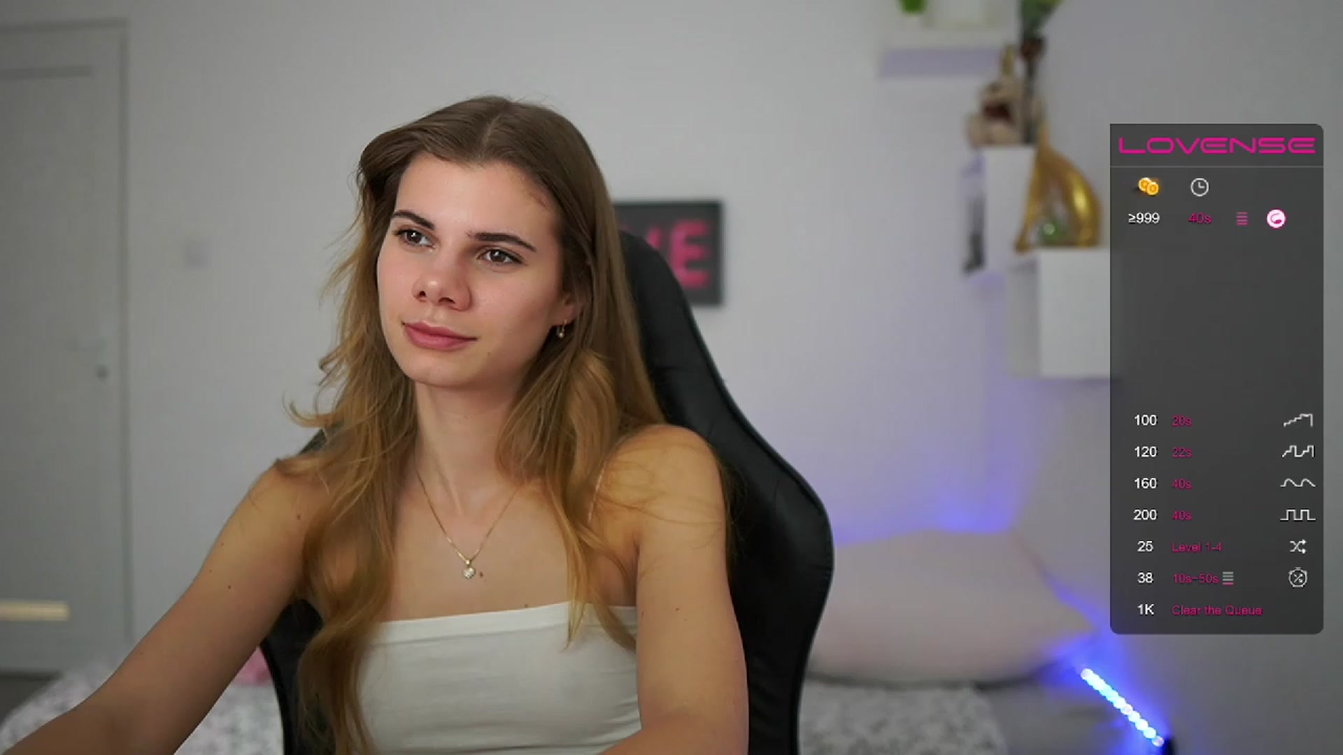 Gallery image thumbnail from RileyReid_18's myfreecams stream on, 02/02/2023, 19:00 image 6 of 20