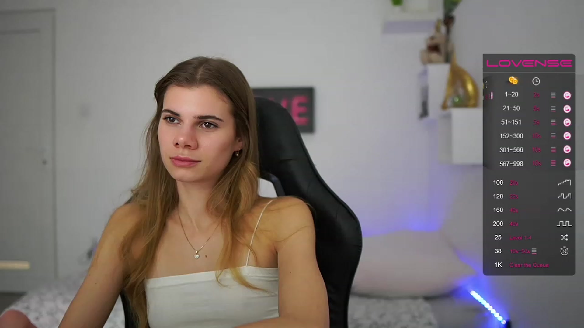 Gallery image thumbnail from RileyReid_18's myfreecams stream on, 02/02/2023, 19:00 image 9 of 20